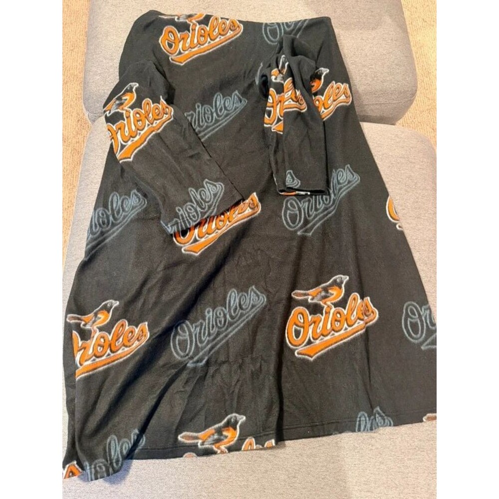MLB Baltimore Orioles Youth “Snuggie” Style Wearable Blanket
